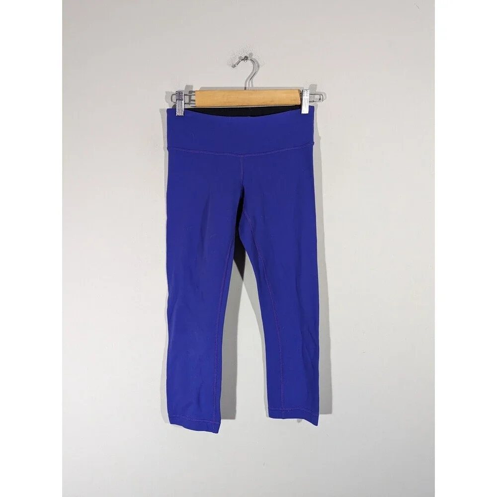 Lululemon Violet‎ Capri Leggings Women Size 4